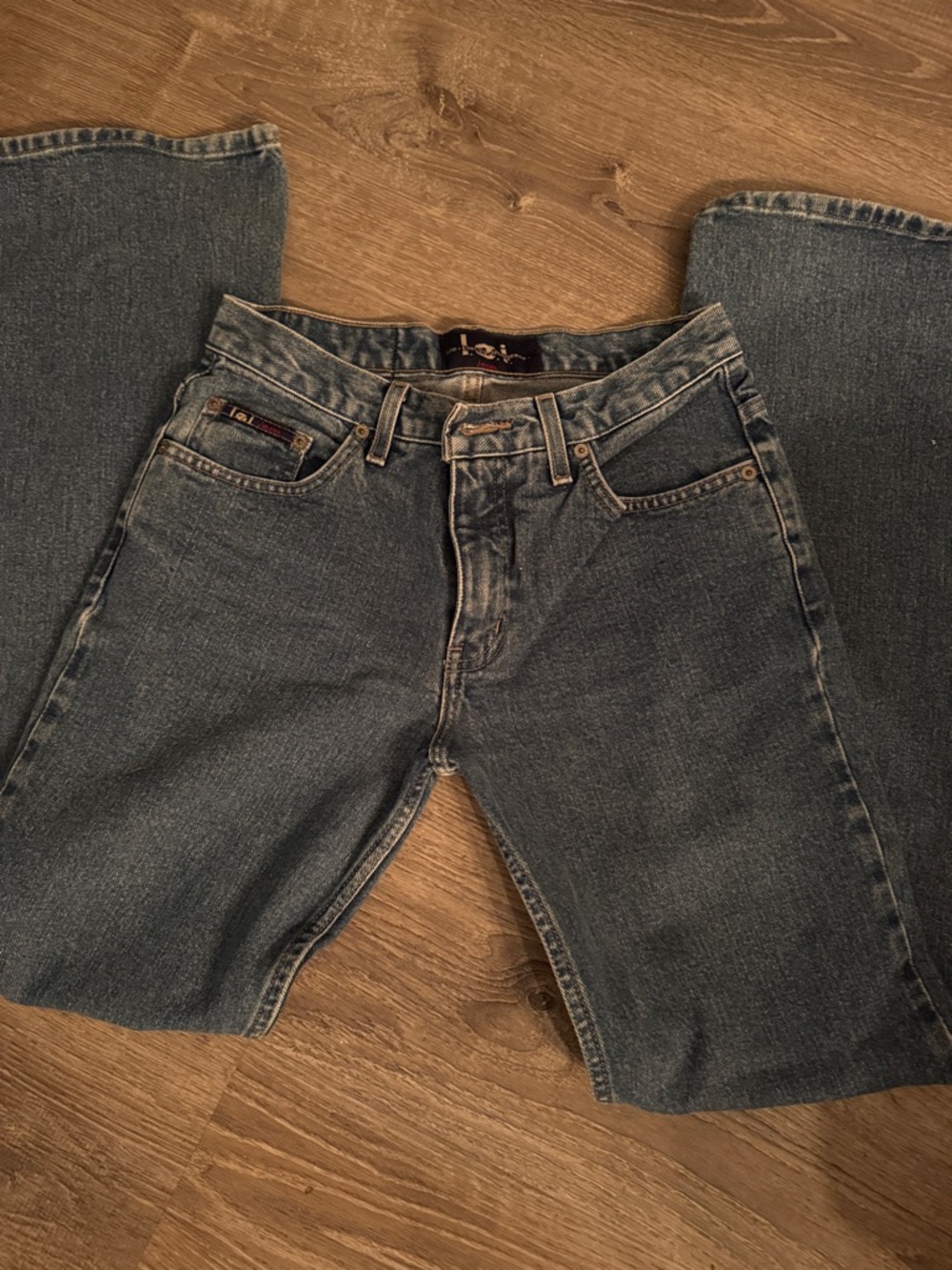 leii Vintage 90s Flare Jeans in Light Blue Wash